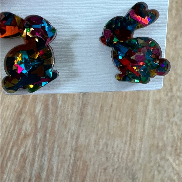 Source Unknown Multicolor Bunny Earrings NWT - Picture 6 of 8